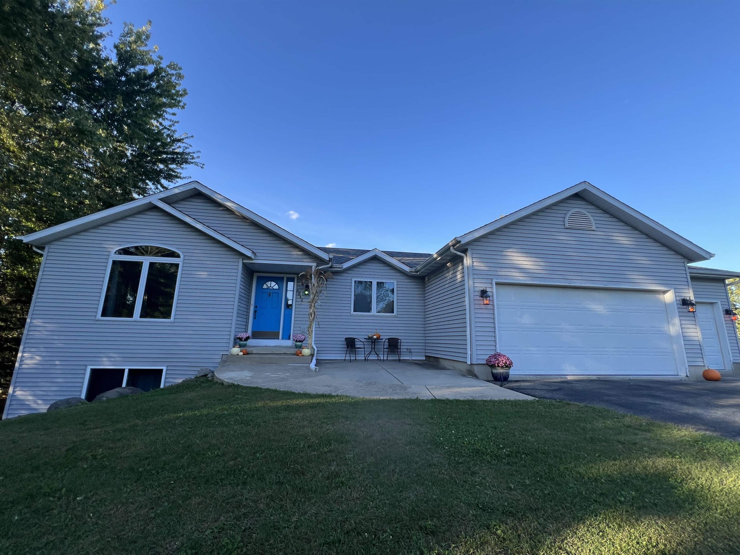 6848 Moonlight Circle